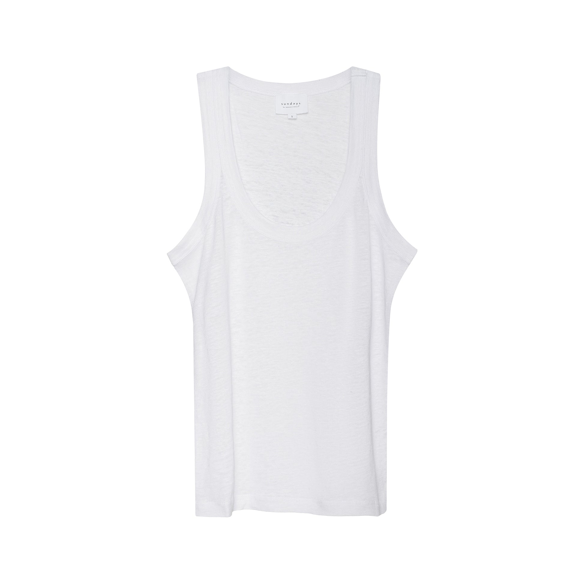 Introducing the Linen Danny Tank - the Danny tank you know and love now in luxurious linen. Experience the elevated fit and casual look of the plunging u-neck. Perfect for layering or wearing alone, this tank exudes effortless elegance and versatility.