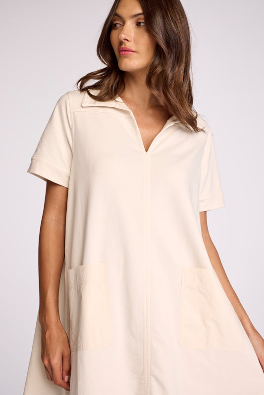 Meet Mab. This dress features a super soft poplin texture and a flattering swing silhouette. Perfect for any occasion, this dress is a must-have add to you wardrobe.&nbsp;