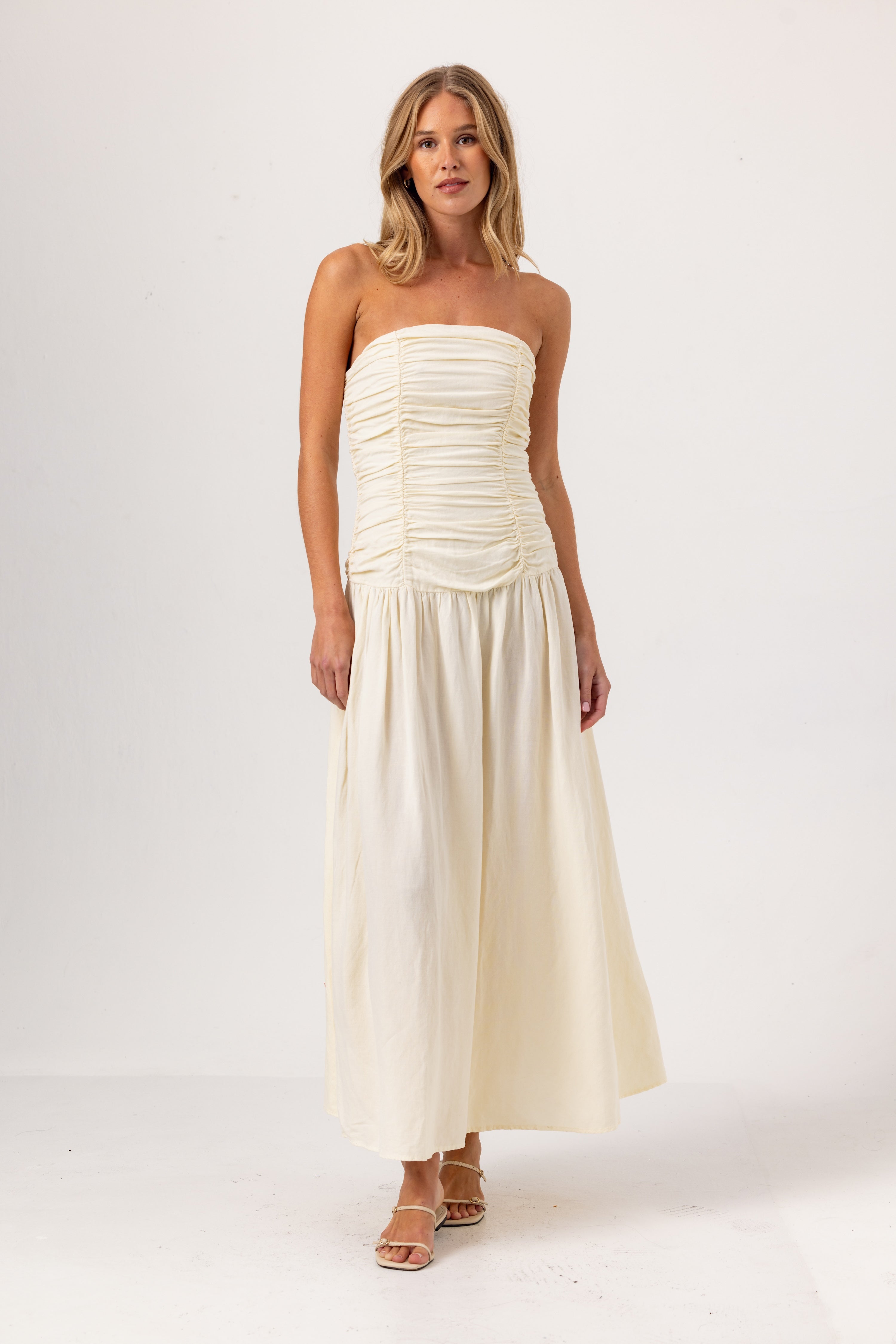 linen maxi dress for women VENUS Tie-Waist | White Multi together with the slight narrowing at the waist Talia Navy Linen Maxi Dress